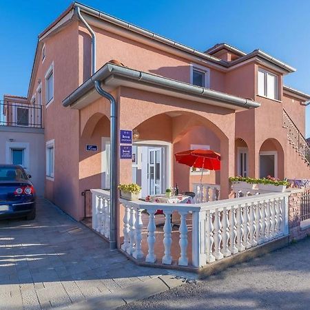 Apartment Zora Novigrad  ภายนอก รูปภาพ