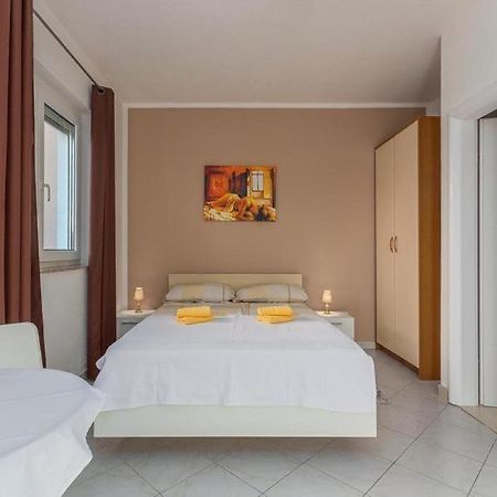 Apartment Zora Novigrad  ภายนอก รูปภาพ