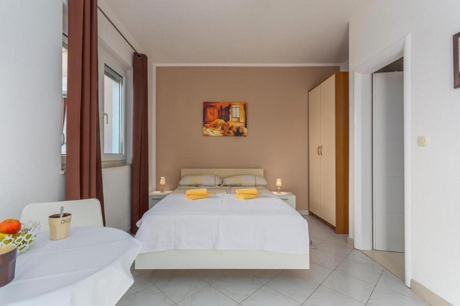 Apartment Zora Novigrad  ภายนอก รูปภาพ